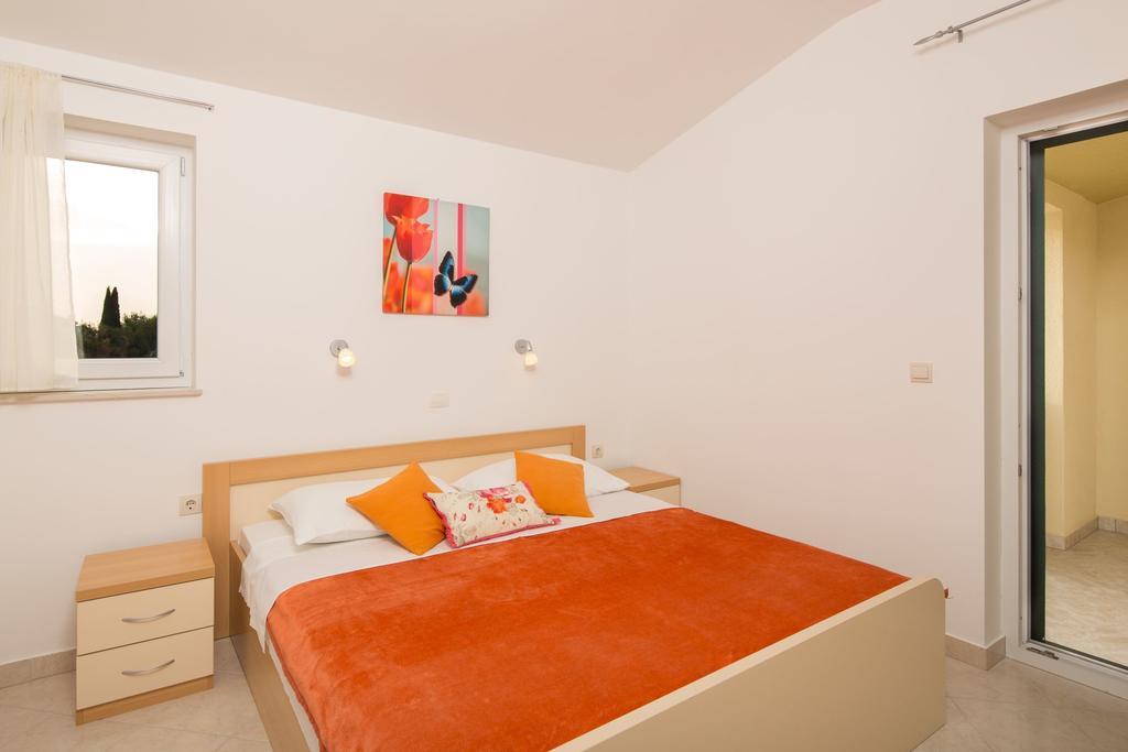 Apartments Leon Подстрана Номер фото