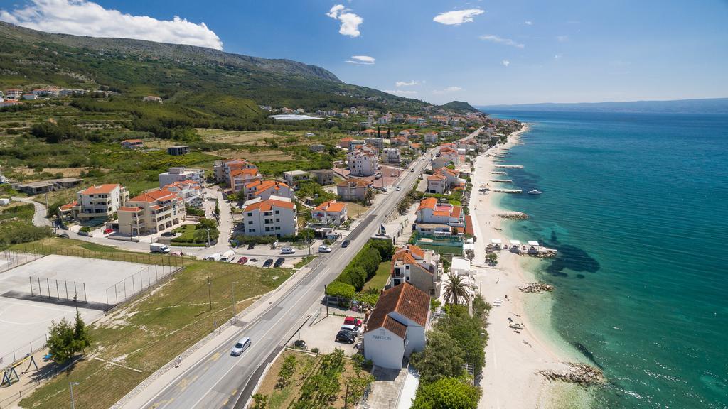 Apartments Leon Подстрана Екстер'єр фото