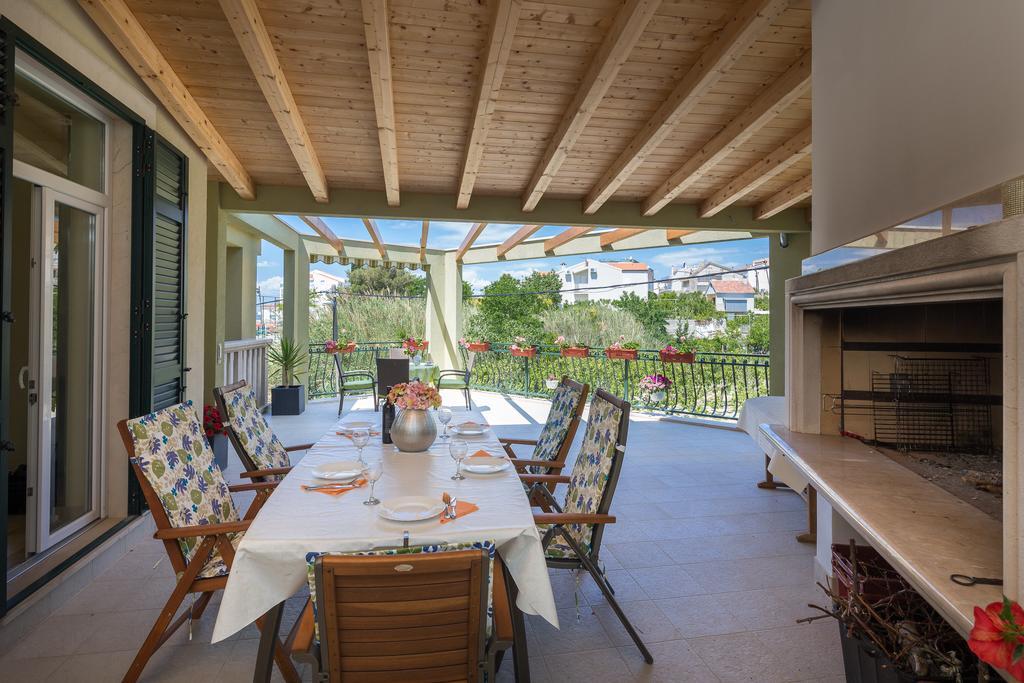 Apartments Leon Подстрана Екстер'єр фото